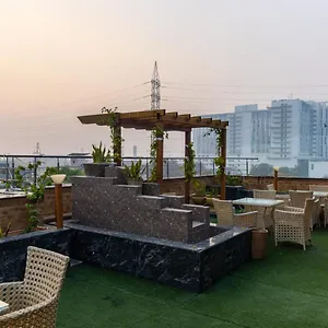 Platinum Palace Near Medanta Hospital Sector38 Gurgaon